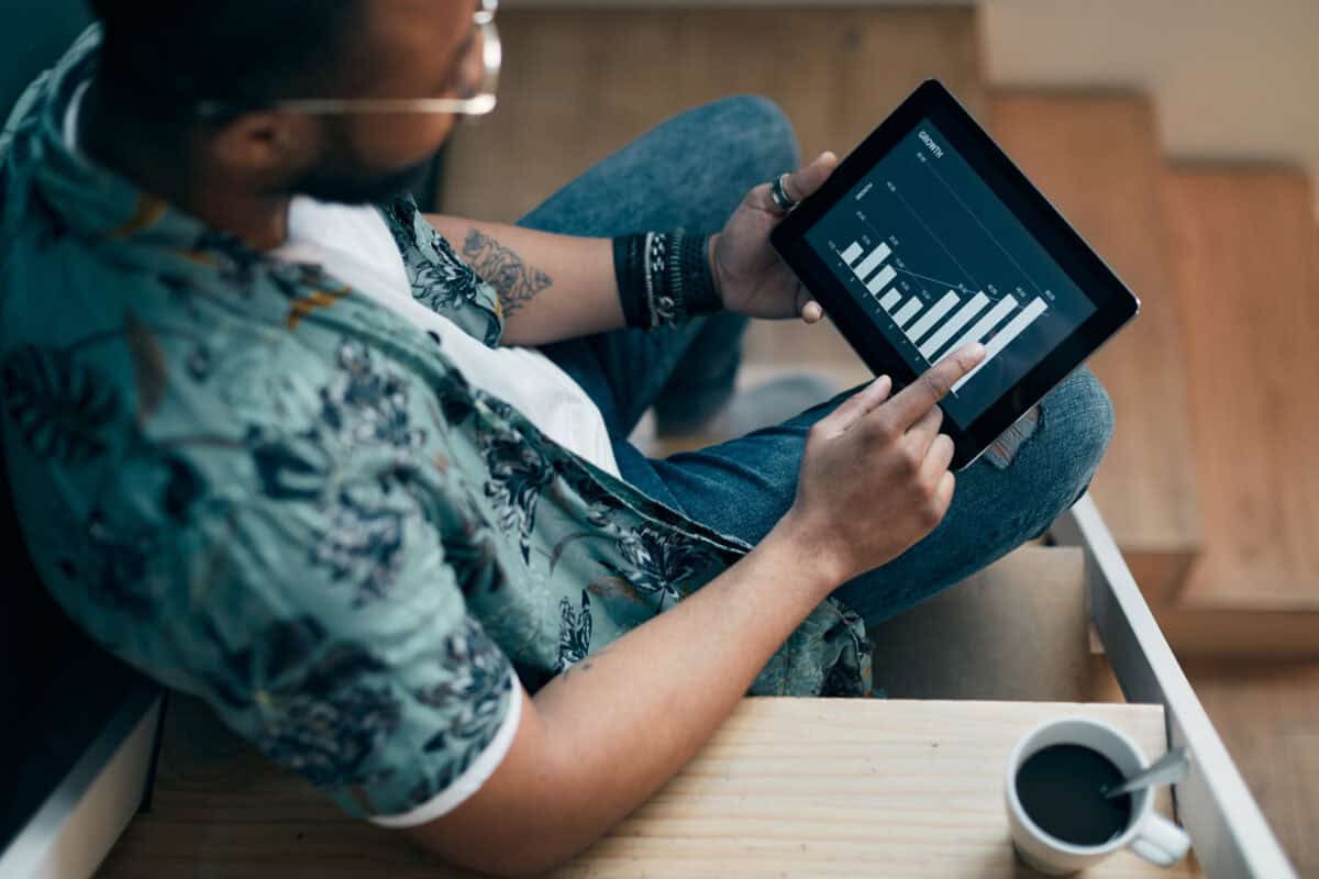 Brokerage Account Basics: What Canadian Beginners Should Look For
